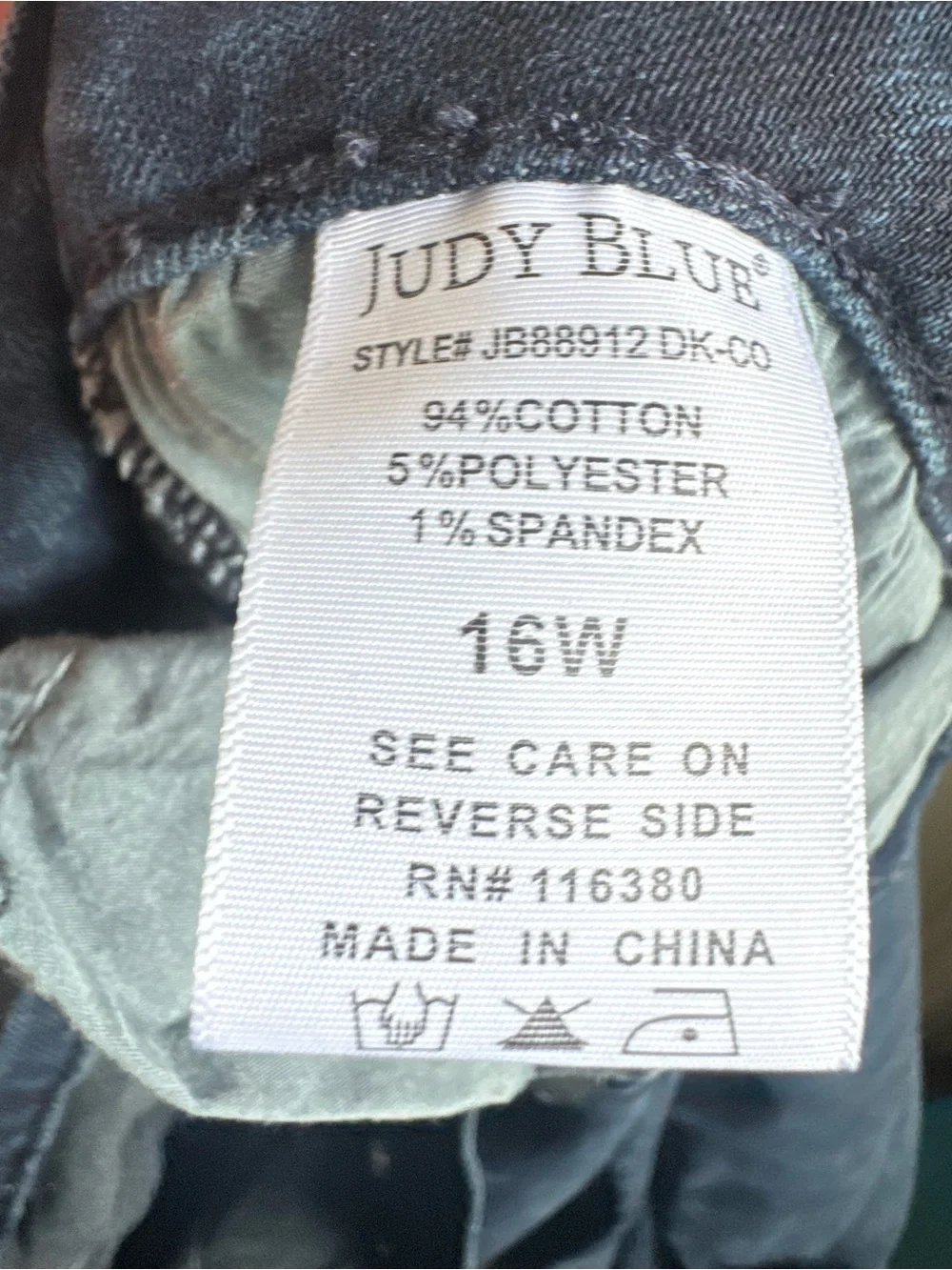 Judy Blue Straight Fit Jeans